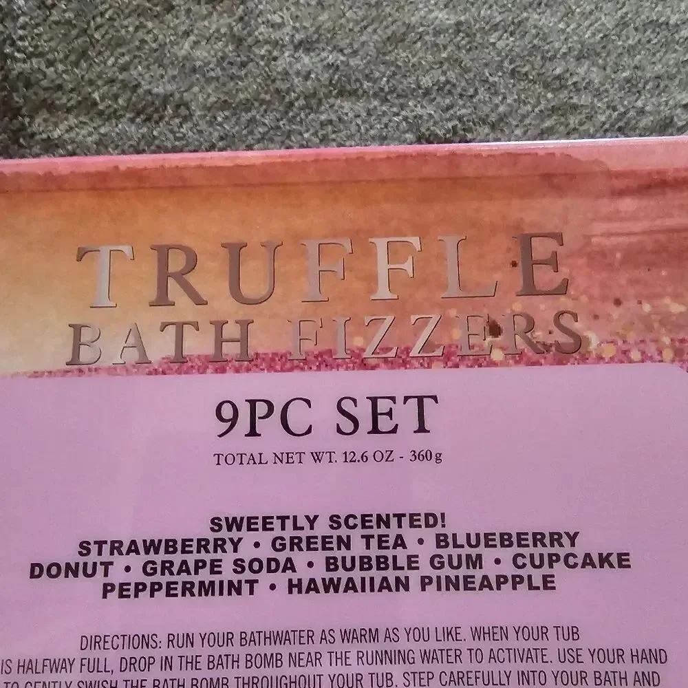 NWT  Truffle bath fizzers